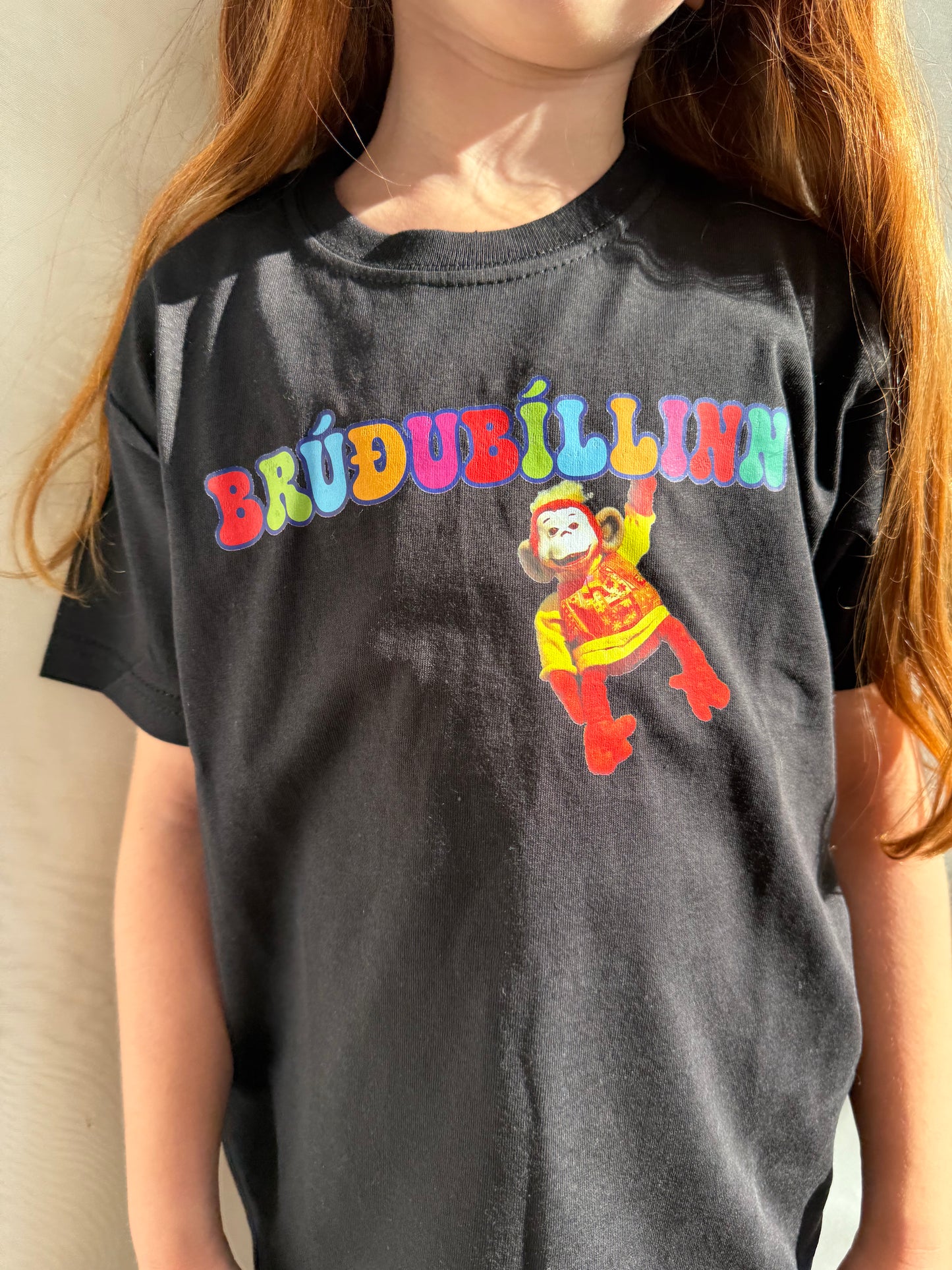 Brúðubíls Logo & Lilli api stutterma bolir barna